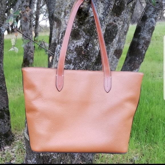 Dooney & Bourke Medium Shopper - Picture 2 of 6